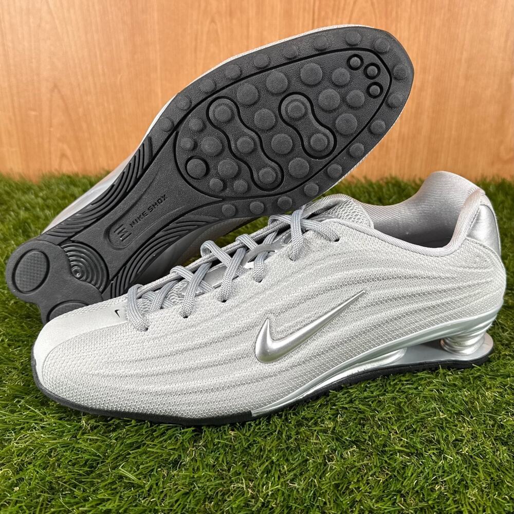 Nike Shox Z Metallic Silver Running Sneakers HQ7540-001 Women's Size 9